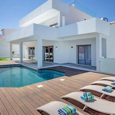 Vila Krystal Bay *