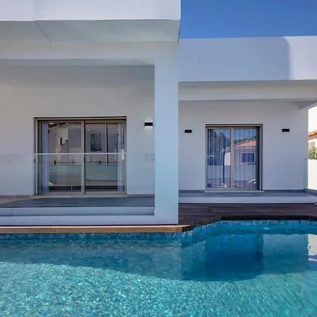 Krystal Bay Vila