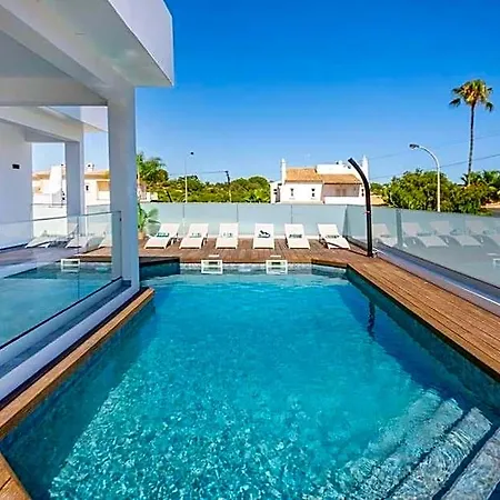 Krystal Bay Vila *